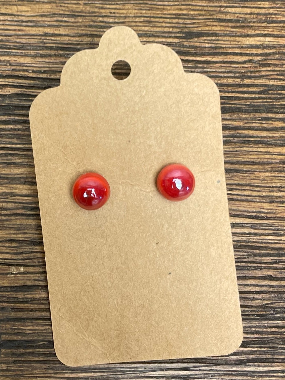 Red stud earrings - Picture 2 of 4
